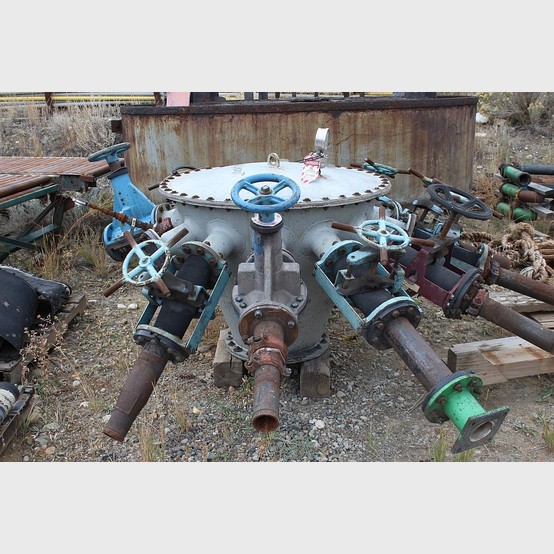 Krebs #D10B, Radial Cyclone Pack, (8) rubber-lined cyclones, central feed header, (11) 4" discharge ports - Image 1