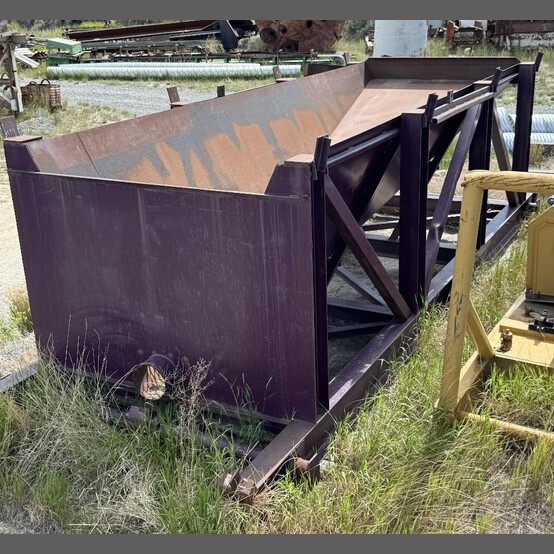 23' long x 6.75' wide Hopper, 23' x 81" x 65" deep, 10" diameter discharge, H-beam frame, on skid - Image 4