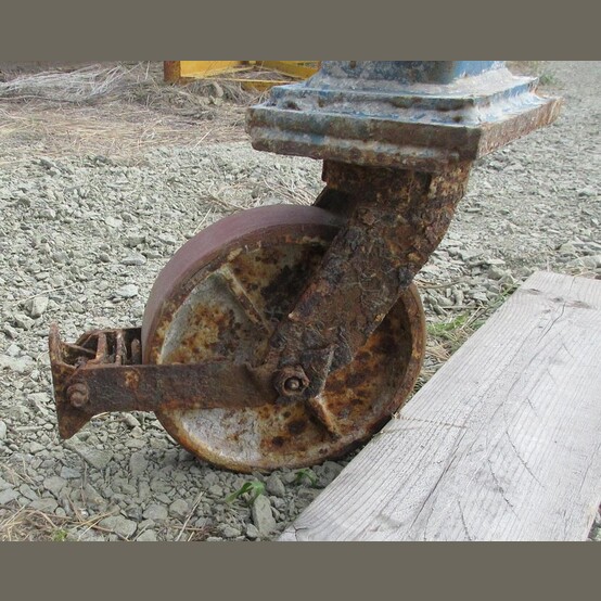 B.width Sinclair #CON-3, Auger Feed Hopper, for 6" diameter auger, Bin-Dicator level switch, on casters, 51" - Image 8