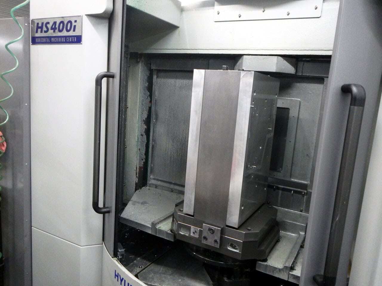 Hyundai Kia #HS-400I, CNC Horizontal Machining Center, 15.75" pallets, 25.2" X, 22" Y, 25.6" Z, 33.5 HP - Image 2