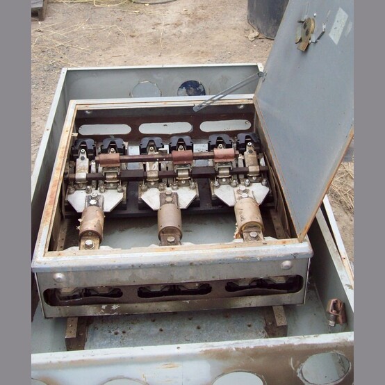 1200 Amp. Federal Pacific, Fusible Disconnect Switch, 600 Volts - Image 1