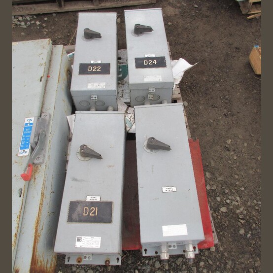 30 Amp. Federal Pioneer #R5336, Non-Fusible Disconnect Switch, 600 Volts, 3 phase, NEMA 3R (4 available) - Image 1