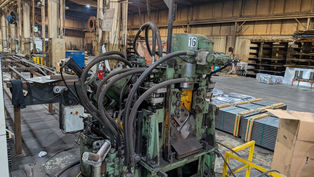 Peddinghaus #623K, CNC Angle Line, 6" x 6" x 1/2" capacity, 1.75" stroke, 1.25" hole, 40' infeed, 150 FPM, 80 - Image 1