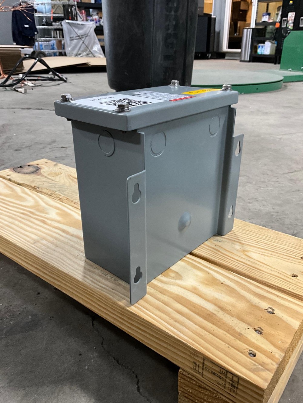 6 KVA 600Y/346 Primary, 480Y/277 Secondary, 3 phase, Dry Type Auto Transformer, Ready To Ship, New - Image 2