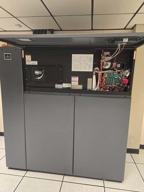 10 Ton Liebert #DS035ASC0EI844C, CRAC unit, precision cooling, 208 Volts, 3 phase - Image 1