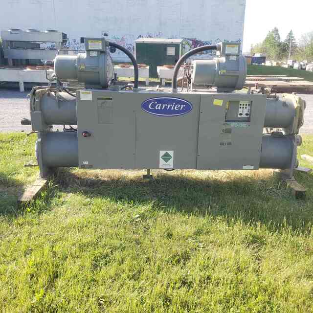 116 Ton, Carrier #30HXC116, water-cooled liquid chiller, dual Carlyle screw compressors - Image 3