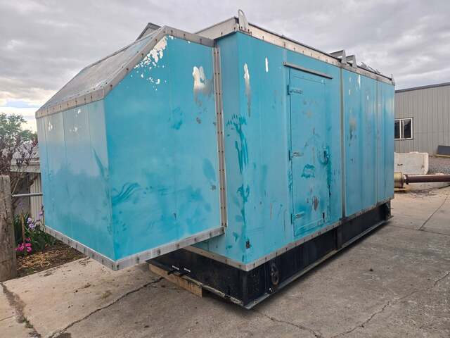 150 KW Detroit Diesel Spectrum #150DS60, diesel generator, 3 phase, 300 hours - Image 1