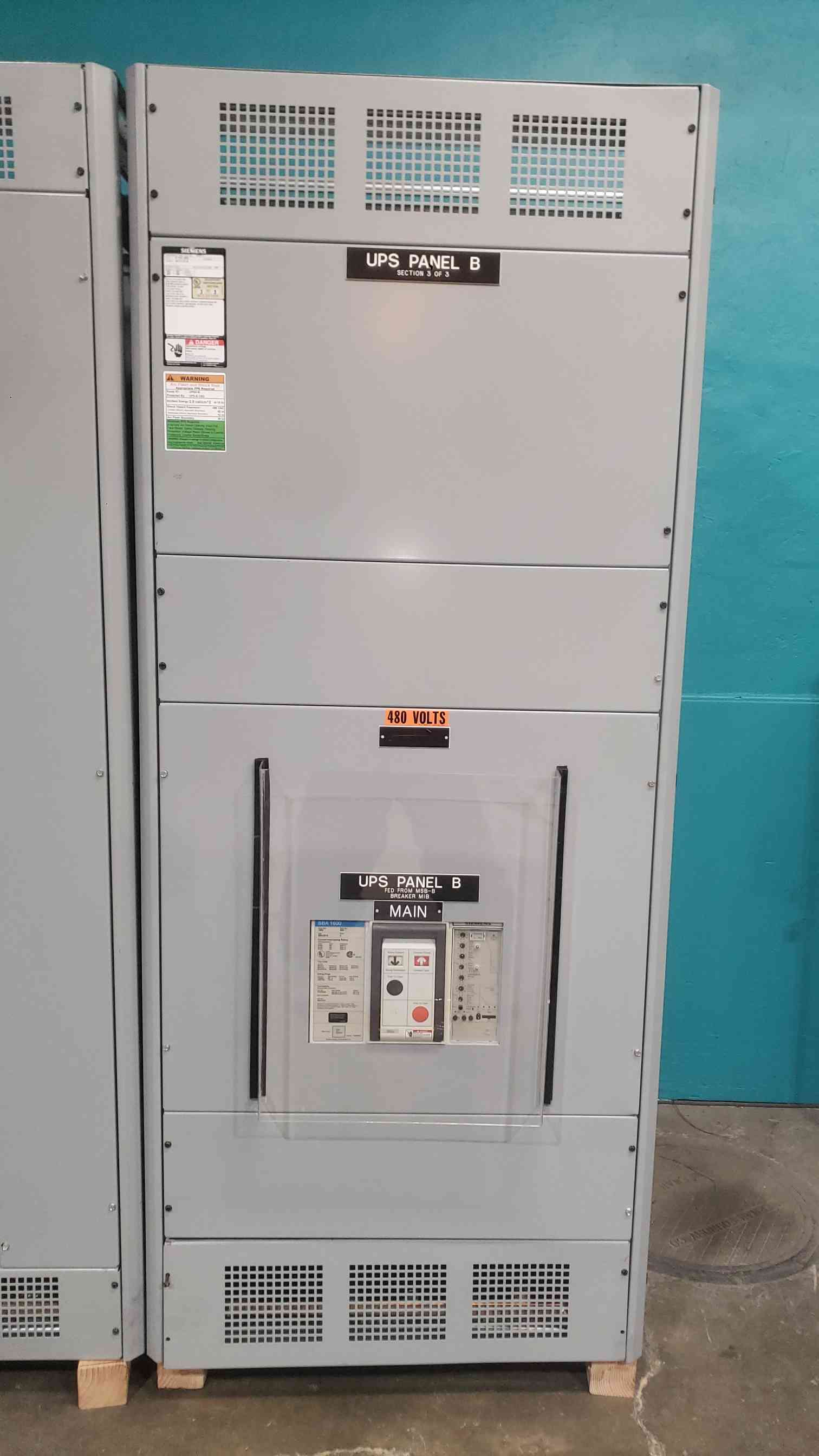 1600 Amps, Siemens #SBA2016, switchboard lineup, 3 sections, 480Y/277 Volts, 3 phase, 65 kA AIC, 13 feeder - Image 2