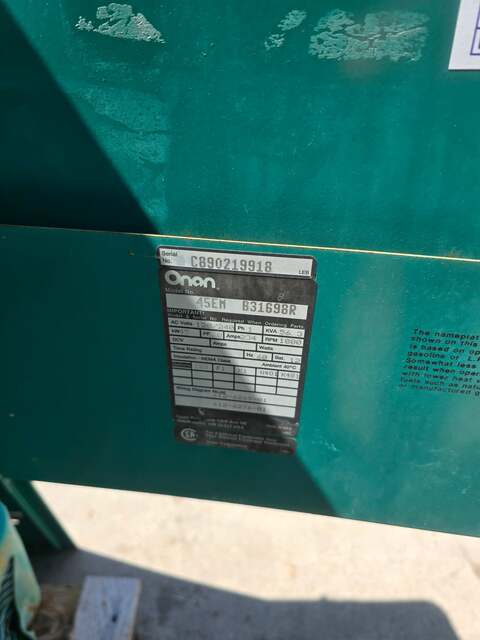 45 KW Onan, LP gas generator, Ford 4.9L engine, enclosed, 1 phase, 988 hours, 1989 - Image 2