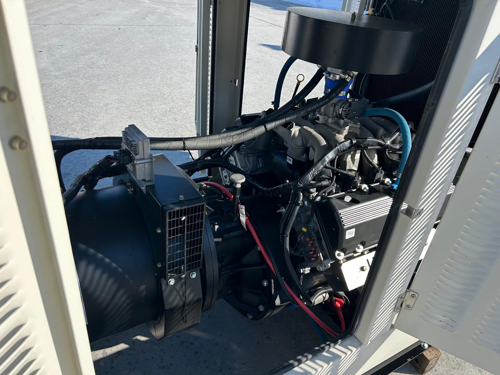 80 KW Generac, natural gas/LP generator, enclosed, 3 phase, 398 hours - Image 7