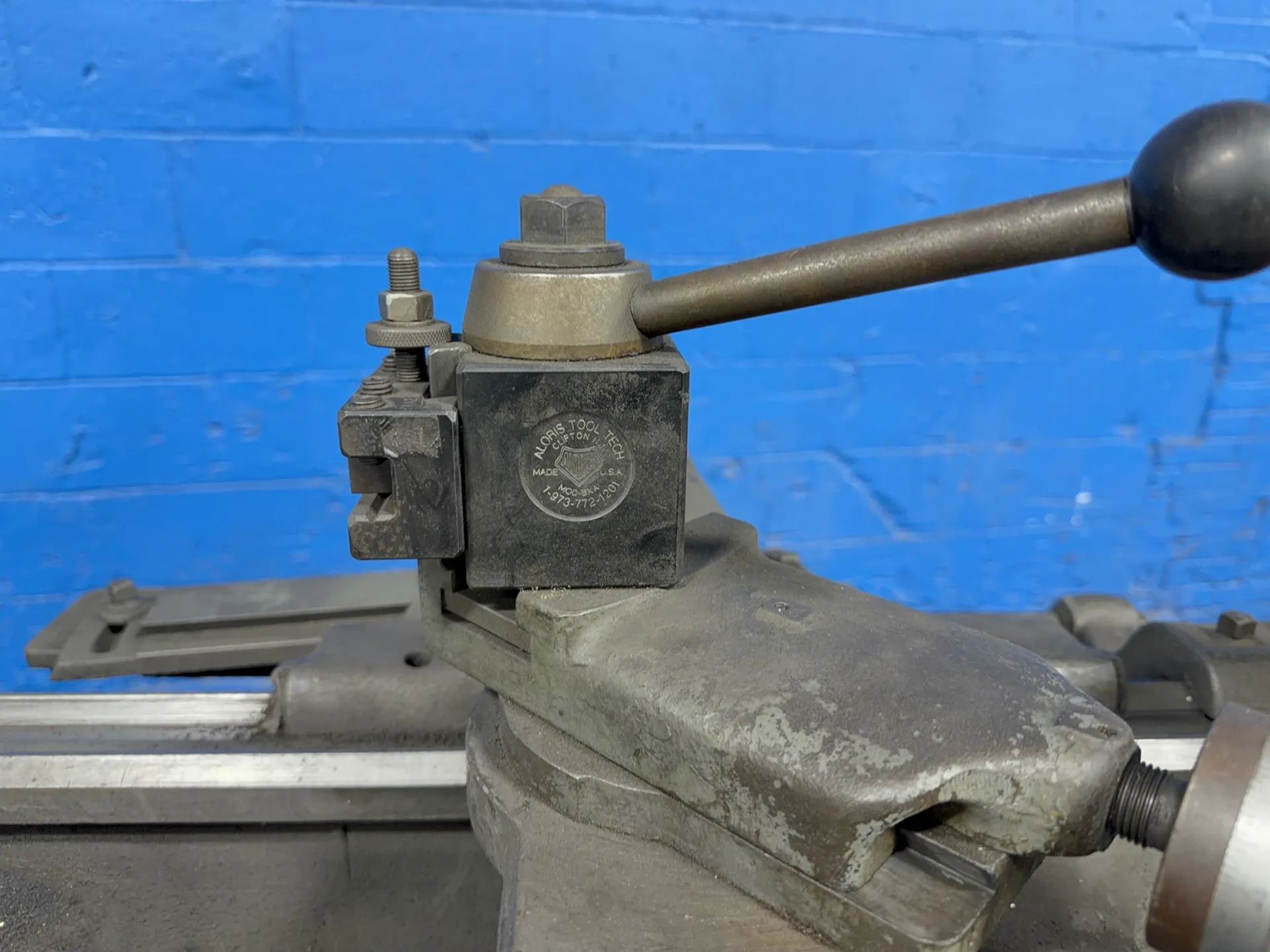 14" x 30" South Bend #DL81453, engine lathe, 1" bore, Aloris tool post, tailstock - Image 1