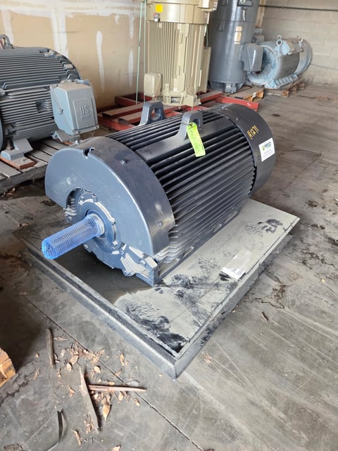 350 HP 1200 RPM Toshiba, Frame 449T, TEFC BB, 460 Volts - Image 1