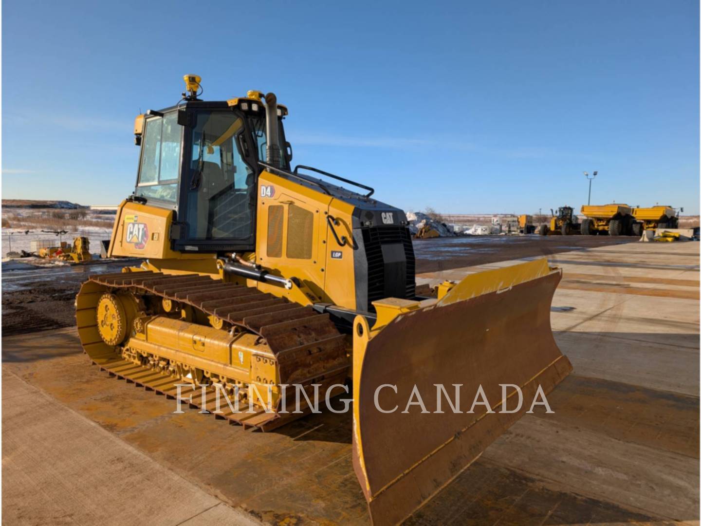 Caterpillar D4-16, 733 hours, S/N: RLT10424, 2024 - Image 2