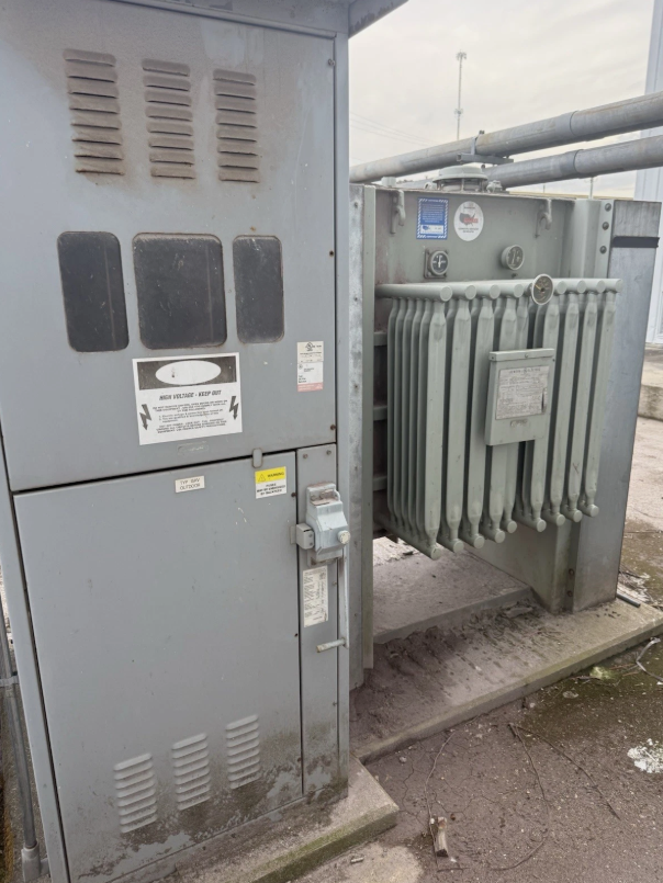 750 KVA 12470 Primary, 575Y/332 Secondary, General Electric, pad mounted transformer, oil filled - Image 1