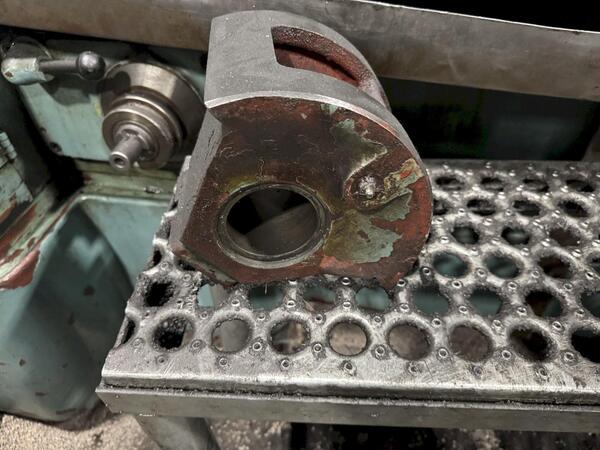 Tos #FO16, vertical gear hobbing machine, 62.3" cutting diameter, 22.04" cutting length, 4-16 module - Image 7