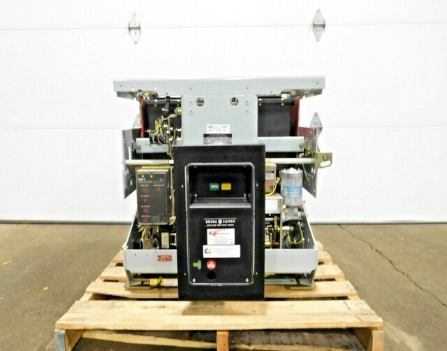 4000 Amp, General Electric, AKR-7F-100, low voltage power circuit breaker, RMS-9 - Image 1