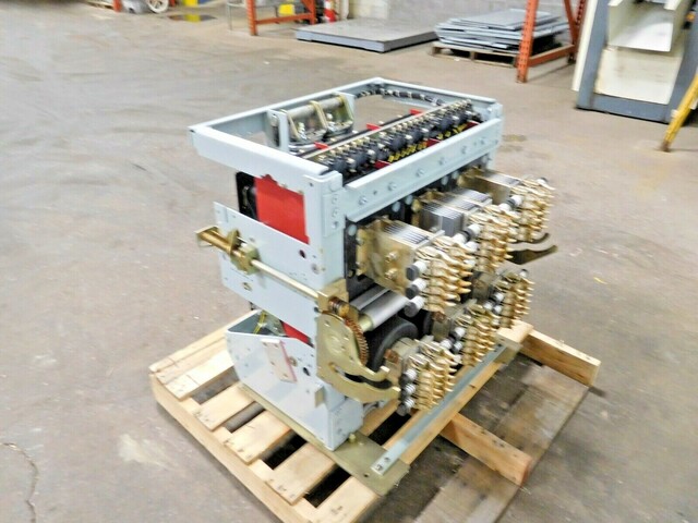 4000 Amp, General Electric, AKR-7F-100, low voltage power circuit breaker, RMS-9 - Image 5