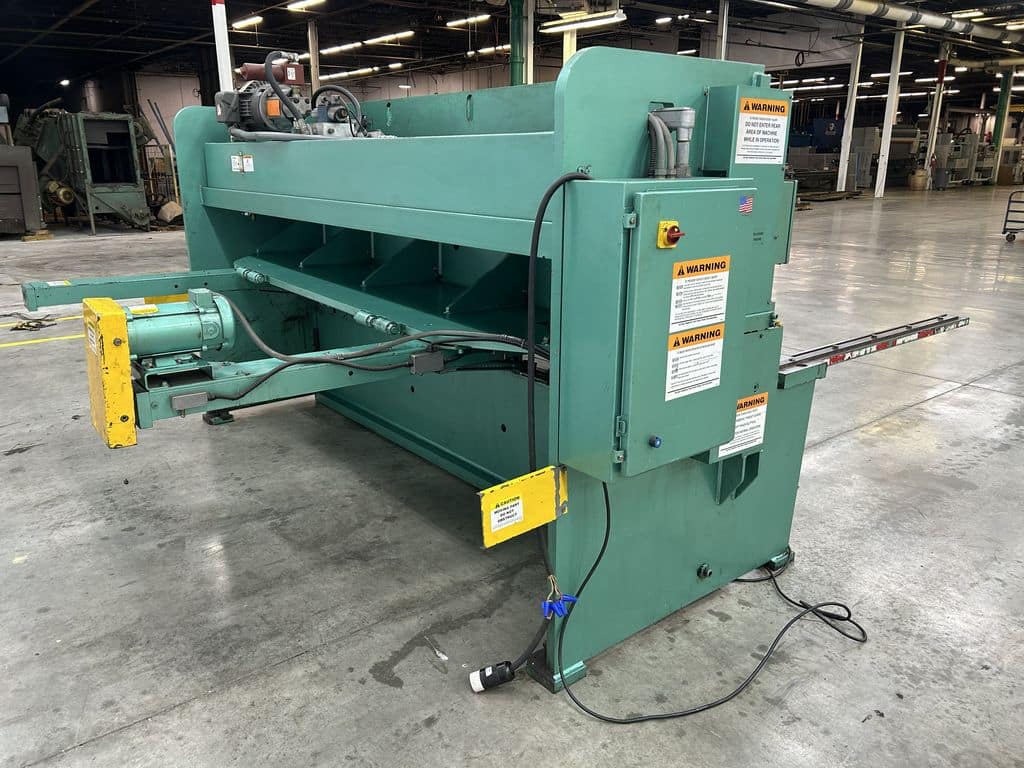 1/4" x 10' Piranha #M1/4-10, hydraulic shear, 39" front operated back gauge, 10 hold downs, (2) front arm - Image 9