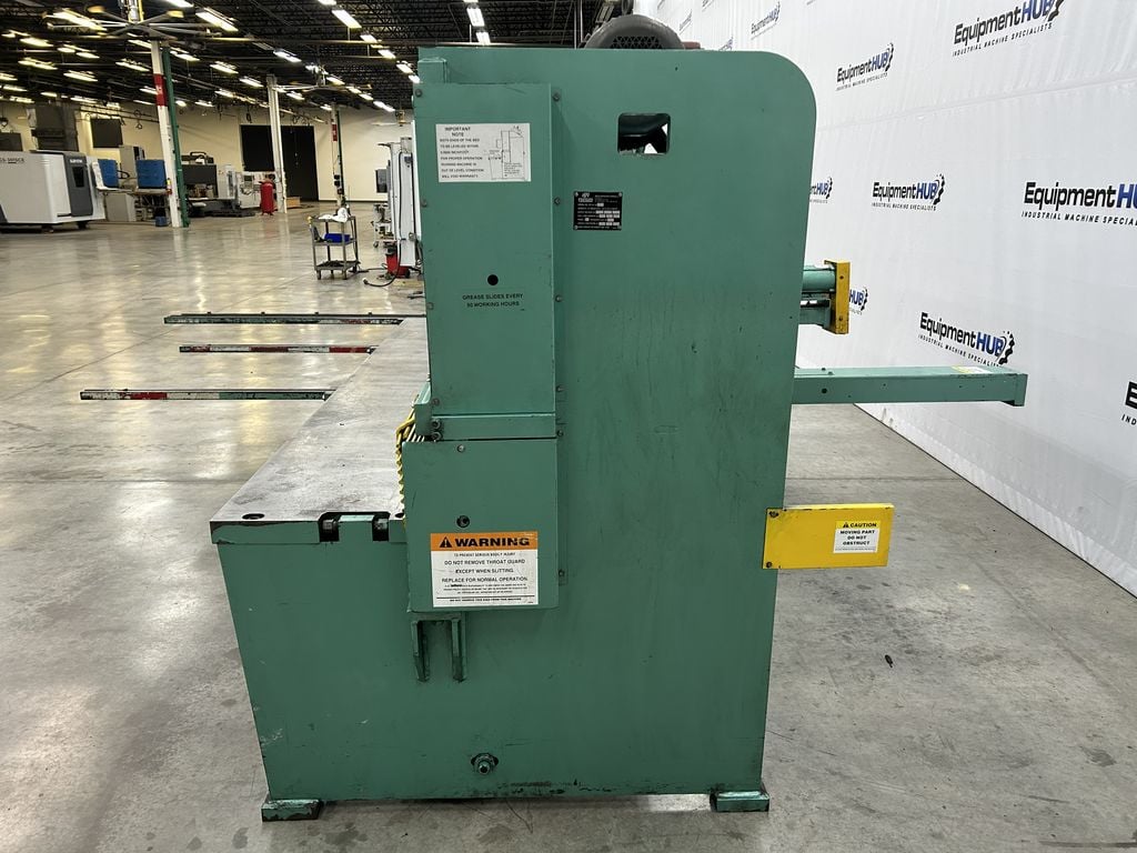 1/4" x 10' Piranha #M1/4-10, hydraulic shear, 39" front operated back gauge, 10 hold downs, (2) front arm - Image 10