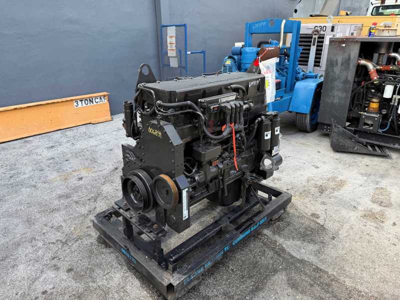 375 HP @ 2100 RPM Cummins #QSM11, Diesel Engine, Factory Remanufactured, Complete - Image 1