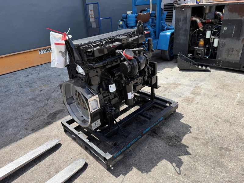 375 HP @ 2100 RPM Cummins #QSM11, Diesel Engine, Factory Remanufactured, Complete - Image 2