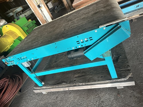 30" wide x 72" long Flat Belt Conveyor, 32" belt height, variable speed control, belt tensioner, 120 Volt - Image 2