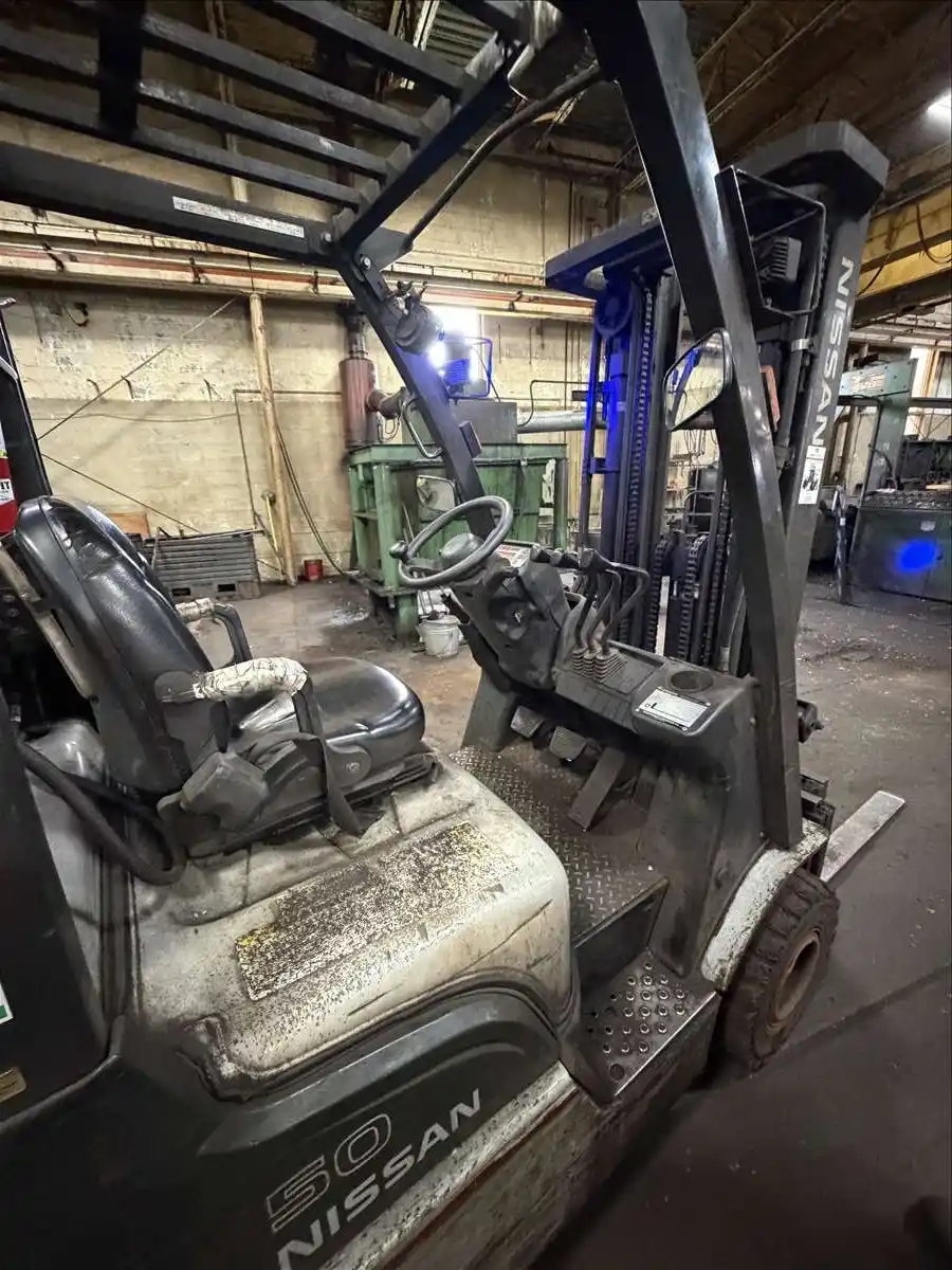 4100 lb. Nissan #MAP1F2A25V, LP forklift, 187" lift height, 42" fork length, forks with rotator - Image 4