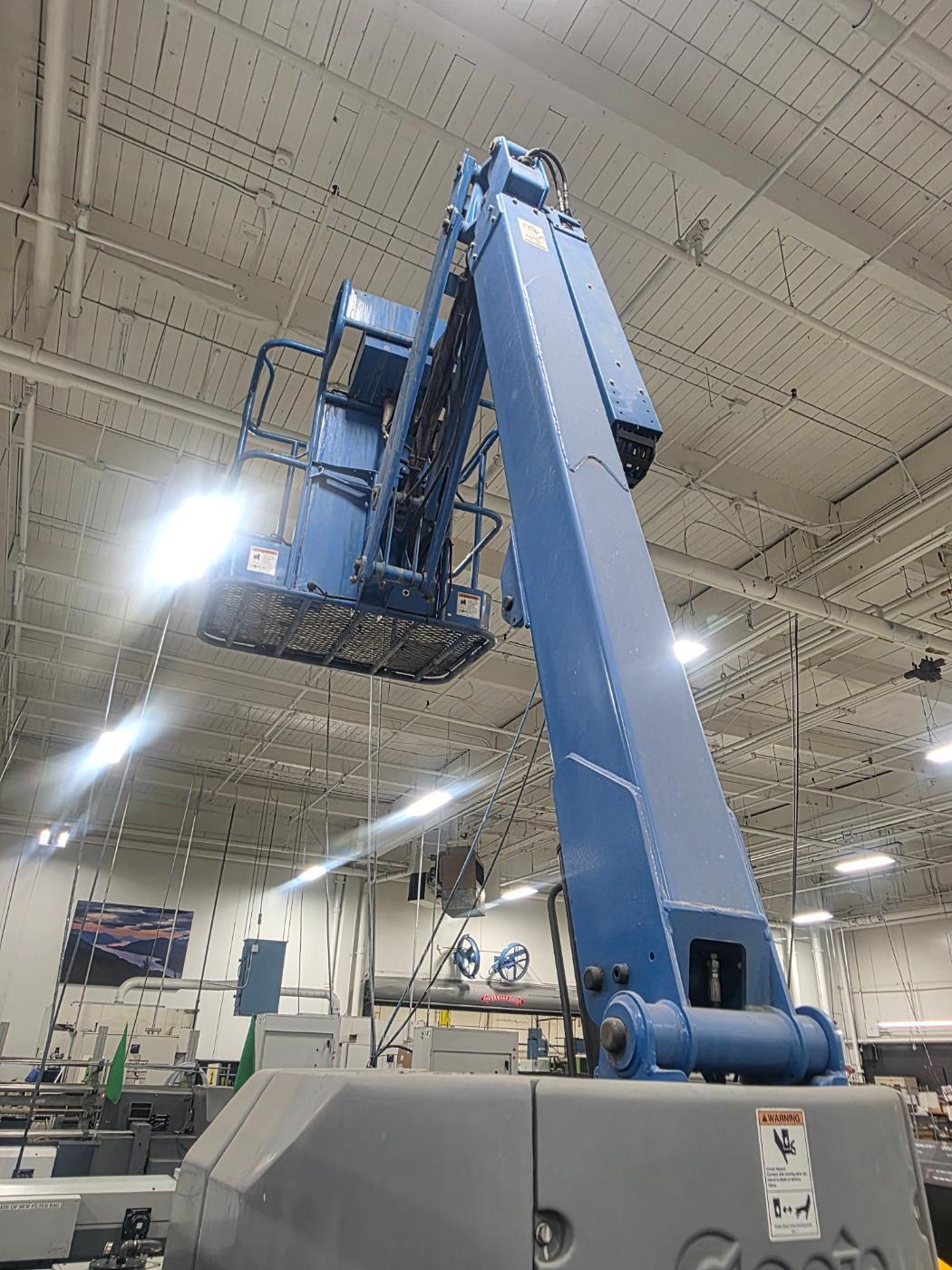 500 lb. Genie #Z-30/20N, electric articulating boom lift, 4' jib length, 36' lift height - Image 4
