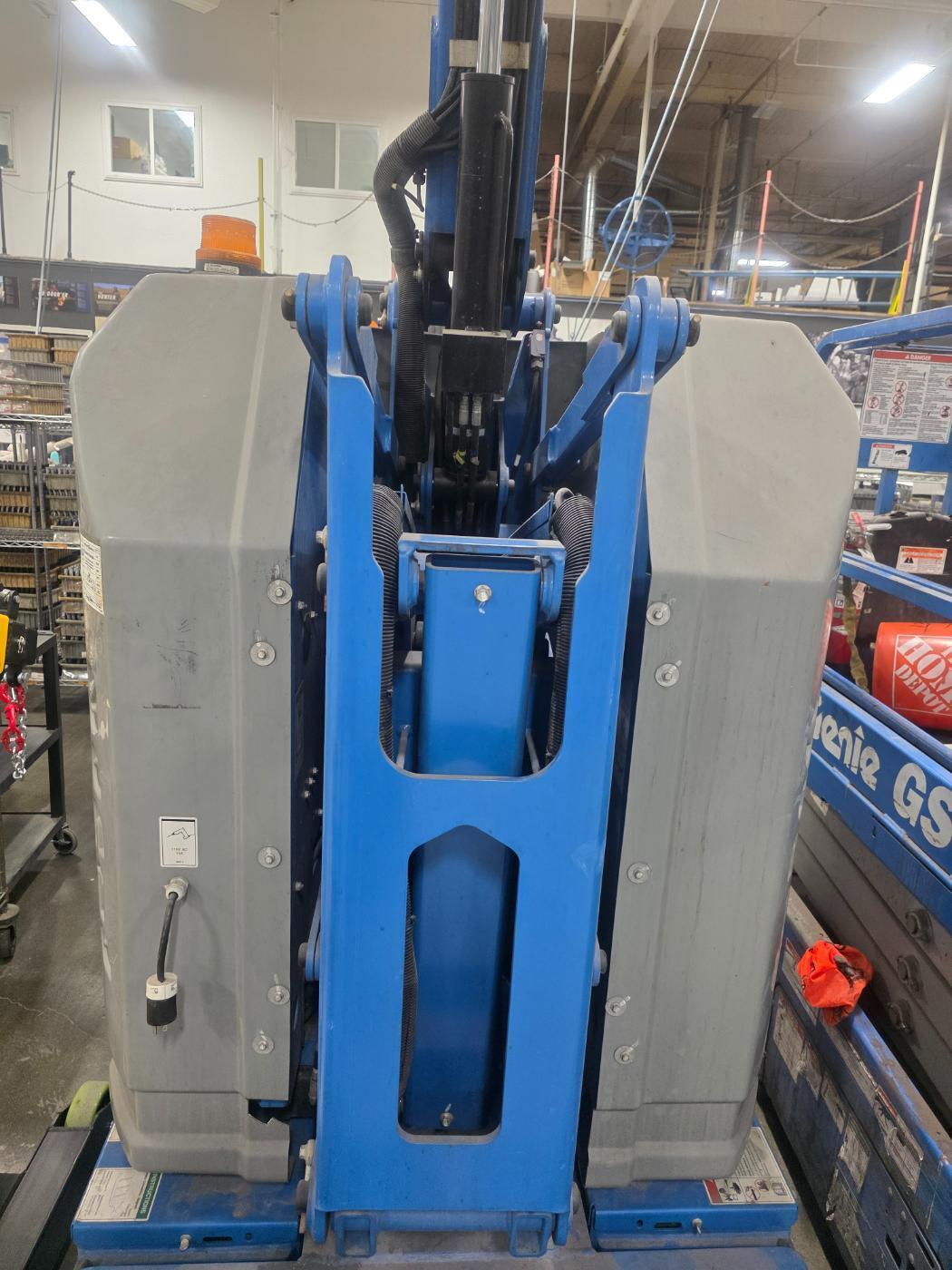 500 lb. Genie #Z-30/20N, electric articulating boom lift, 4' jib length, 36' lift height - Image 10