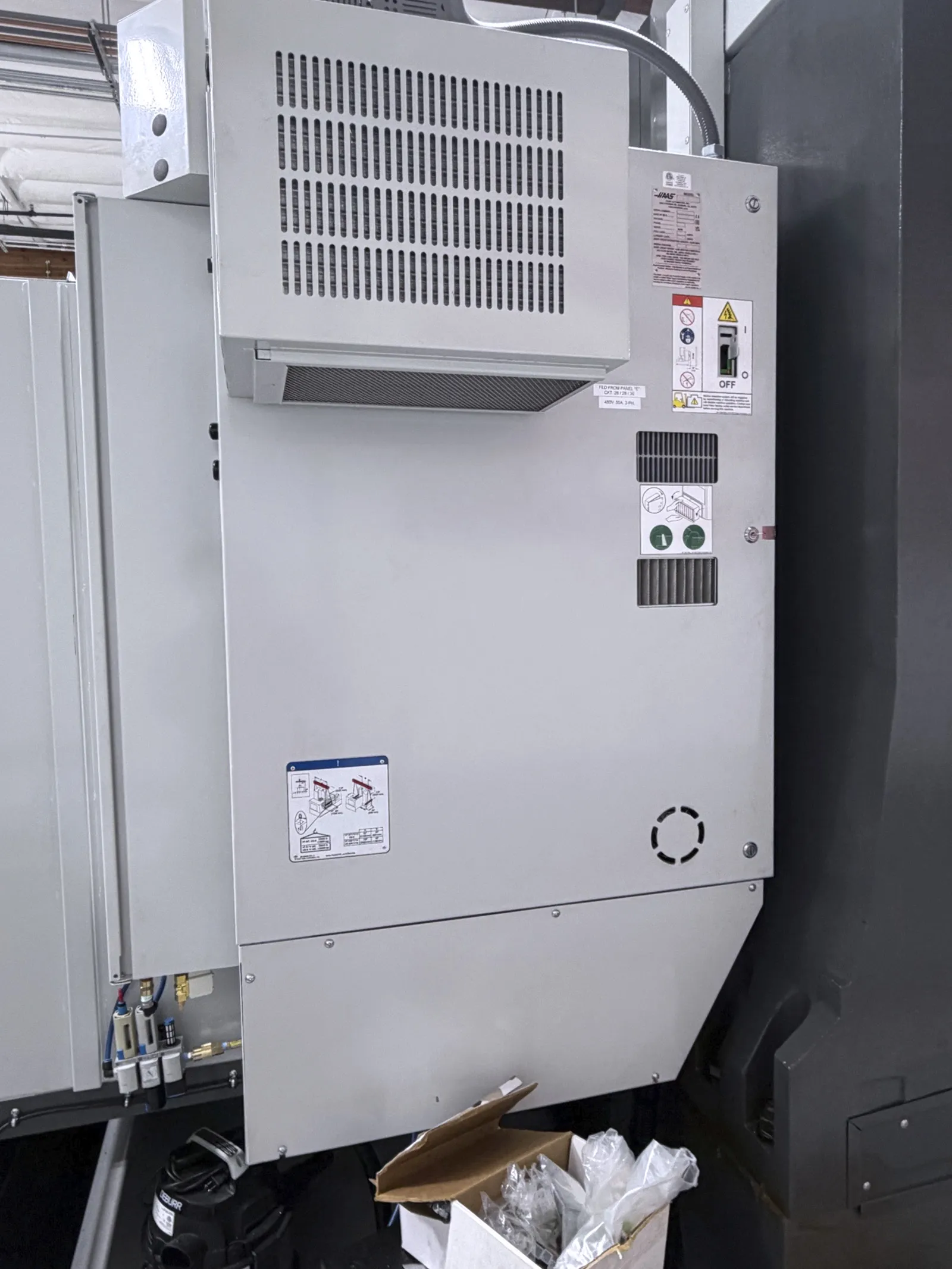 Haas #VF-8/40, CNC vertical machining center, 50+1 automatic tool changer, 64" X, 40" Y, 30" Z, 15000 RPM - Image 4