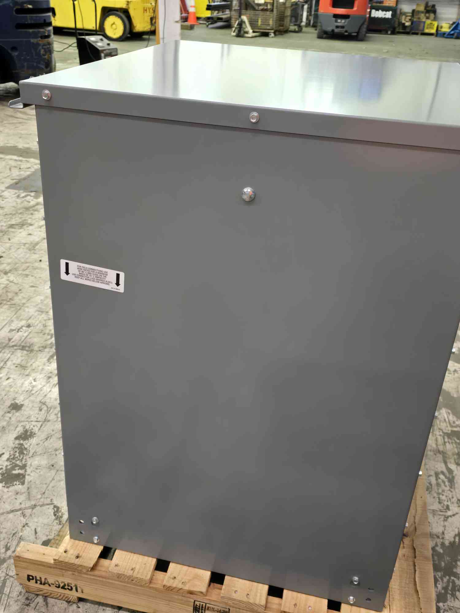 112.5 KVA 480 Primary, 208Y/120 Secondary, Square D, dry type, 3 phase, new - Image 3