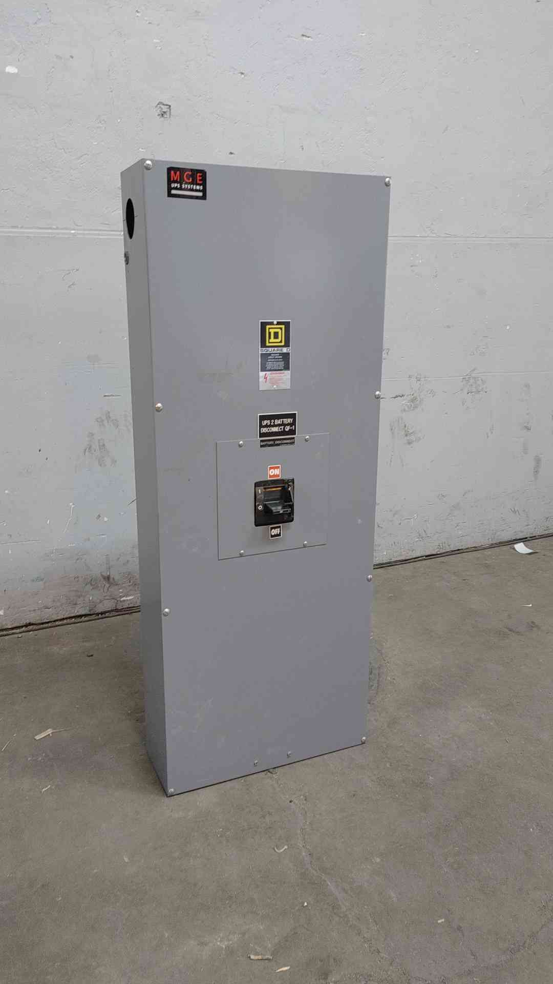 800 Amp. Square D, enclosed circuit breaker, disconnect box - Image 4