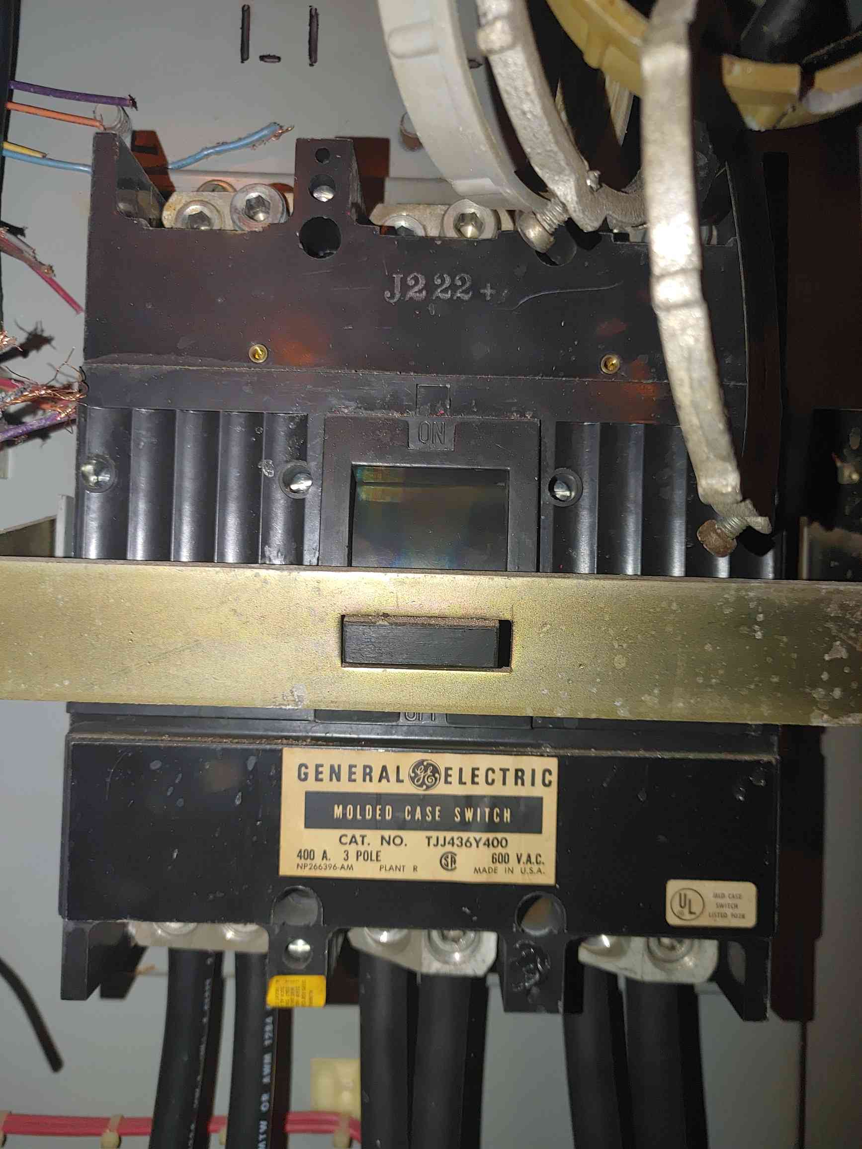 General Electric #232YDJ41F9BCH, automatic compressor control, 460 Volts, 3 phase, 400A breaker (2 available) - Image 7