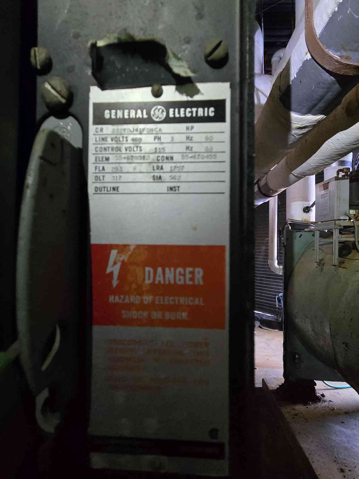 General Electric #232YDJ41F9BCH, automatic compressor control, 460 Volts, 3 phase, 400A breaker (2 available) - Image 9
