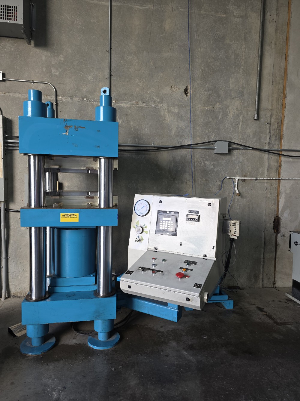 500 Ton, Hyseco, 4-Post Compression / Embossing Hydraulic Press, 6" stroke - Image 3