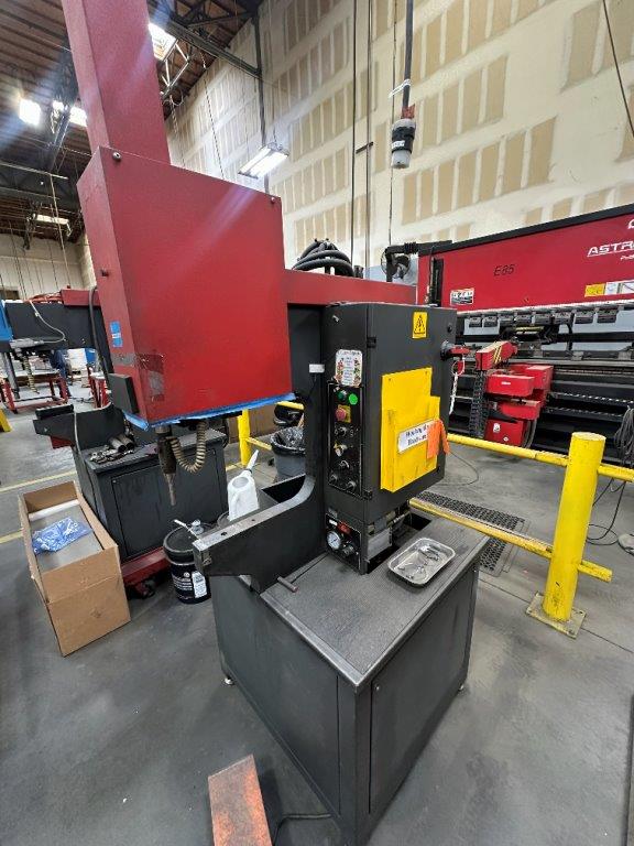6 Ton, Haeger #618-1L, hardware insertion press, 18" throat, 8" stroke, foot pedal, 2000 - Image 2