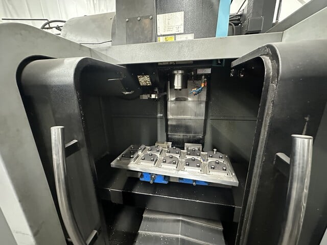 Hurco #VM-10i, CNC vertical machining center, 24 automatic tool changer, 26" X, 16" Y, 20" Z, 10000 RPM, 15 - Image 2