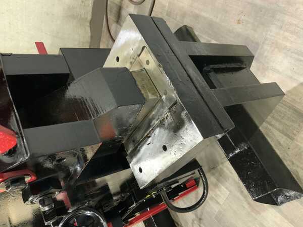6" x 6" x 1/2" Edwards #Jaw-V, hydraulic ironworker, 115 ton, 12" throat, 7.5 HP, 30 SPM, 2000 - Image 9