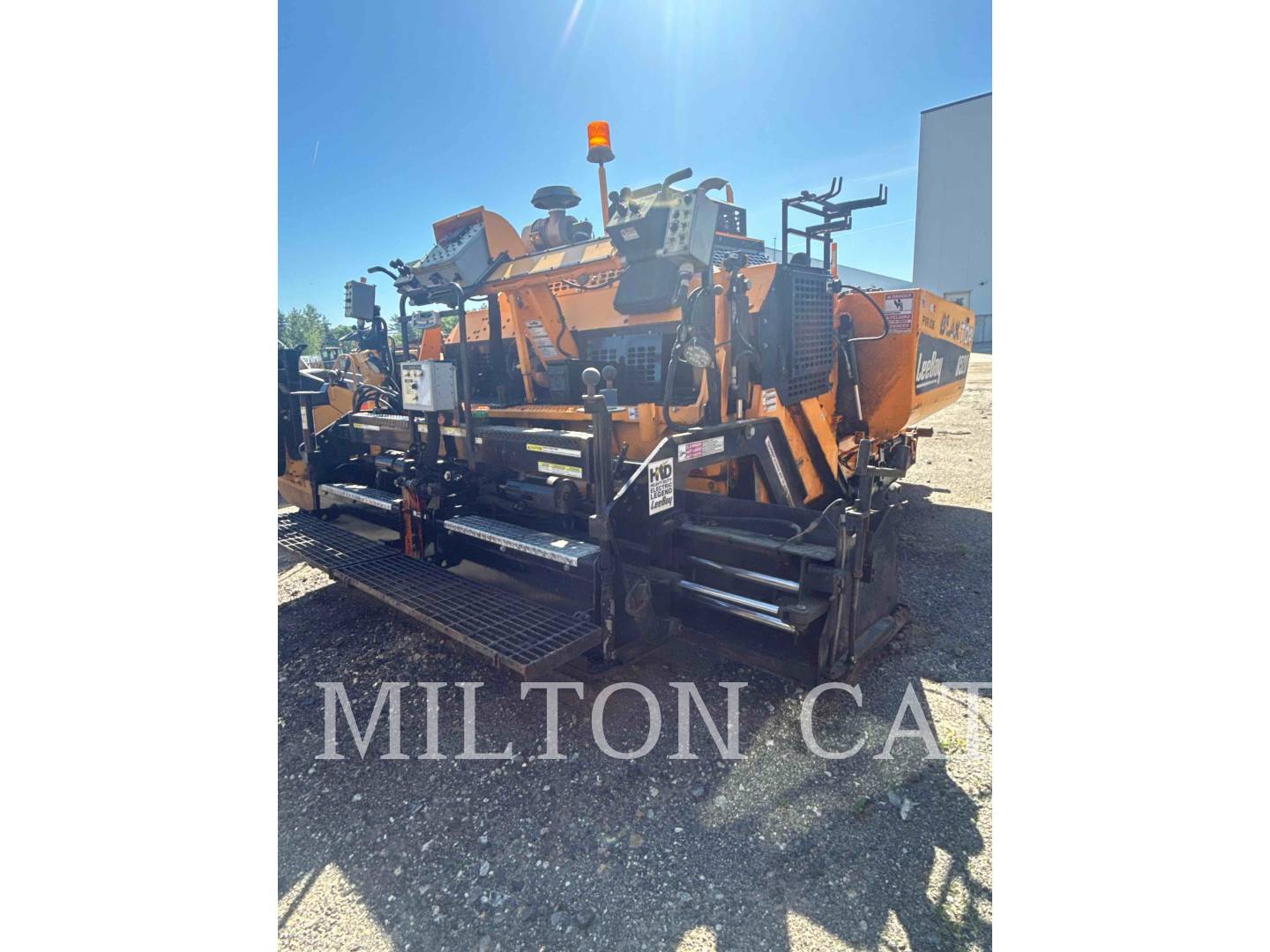 Lee-Boy 8520, Asphalt Paver, 3662 hours, S/N: 174228, 2018 - Image 3