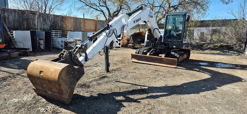 Bobcat #E85, enclosed cab, track mounted, hydraulic excavator, auxiliary plumbing, 2016 - Image 3