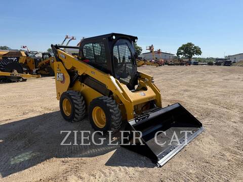 Cat 262D3, Skid Steer Loader, 953 hours, S/N: TP402360, 2024 - Image 2