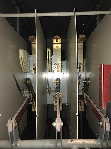 600 Amp. Cutler-Hammer, 13.8 KV, fused, Nema 3R (2 available) - Image 2