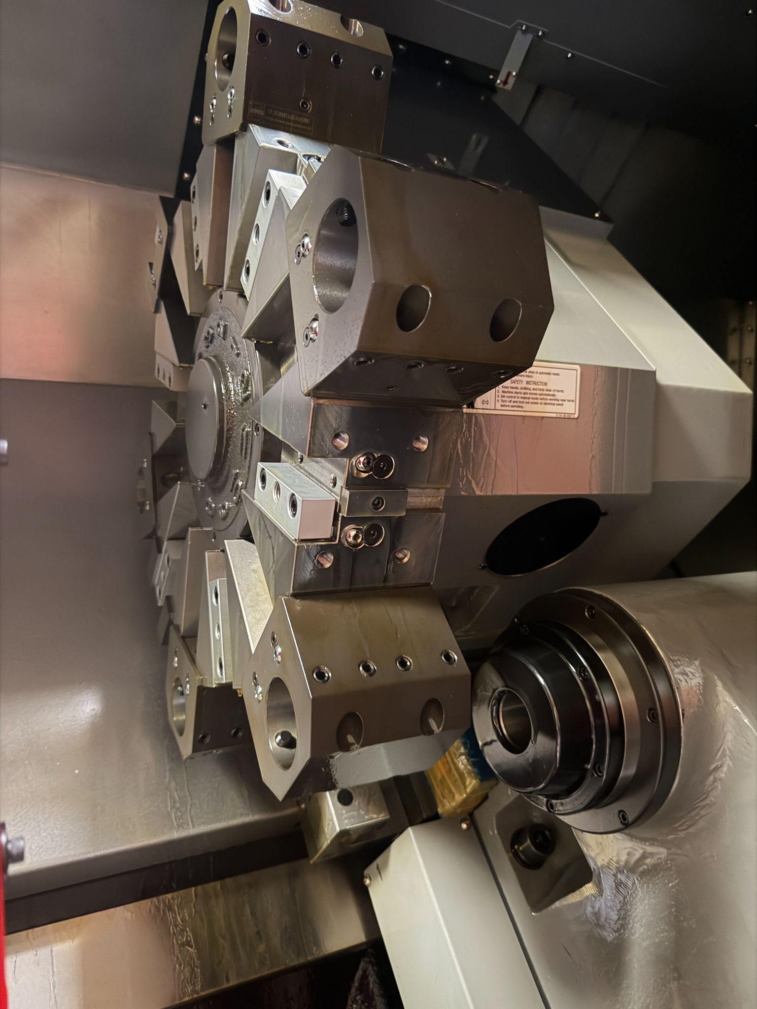 DMC #DL-55, CNC lathe, Fanuc 0iT, 30.5" swing, 21" chuck, 6.3" bar, programmable tailstock, brand new in crate - Image 5