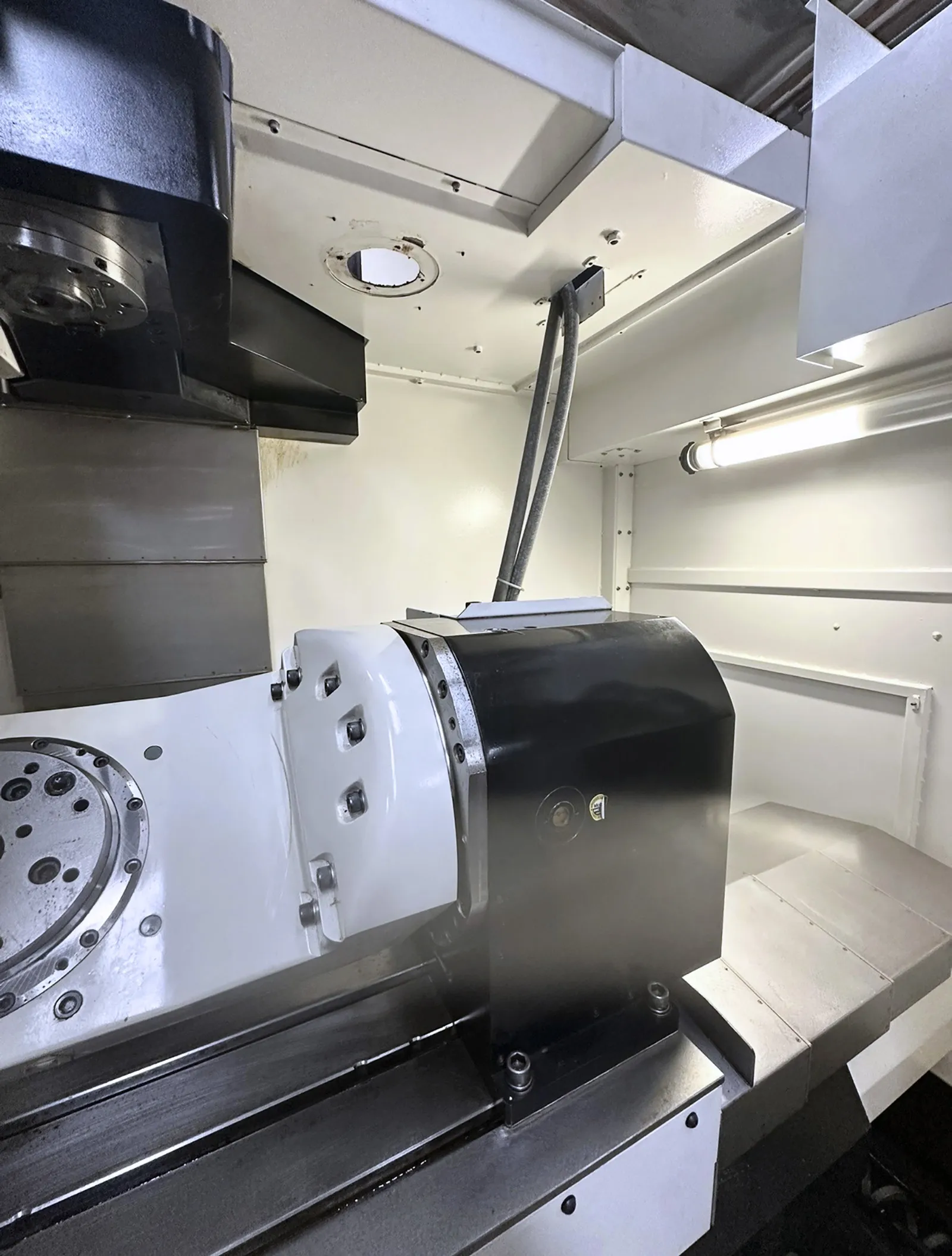 Mazak #VCN-530/5AX, CNC 5-axis vertical machining center, 41.3" X, 20.9" Y, 20.9" Z, 12000 RPM, 30 automatic - Image 6