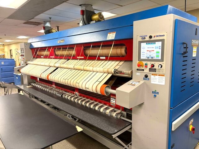 Chicago #Crossstar-36-136-CT-PCS, Natural Gas Ironer and Folder, 36" roll diameter, 136" width, 2017 - Image 3
