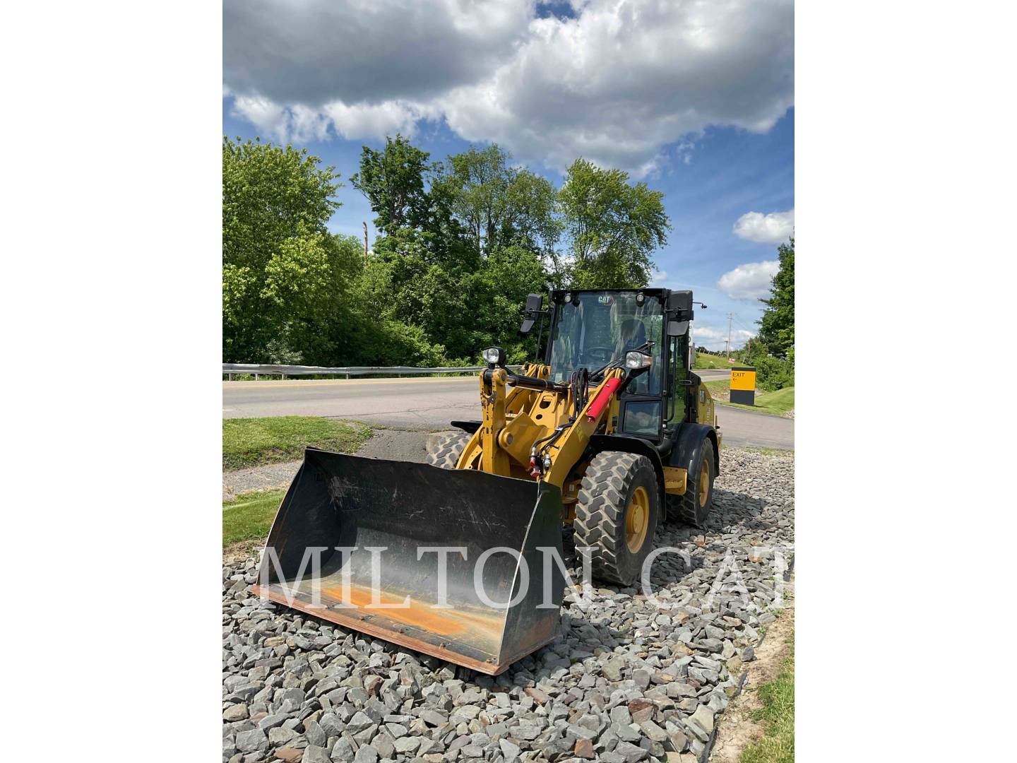 Cat 906, Wheel Loader, 720 hours, S/N: MZ601060, 2024 - Image 1