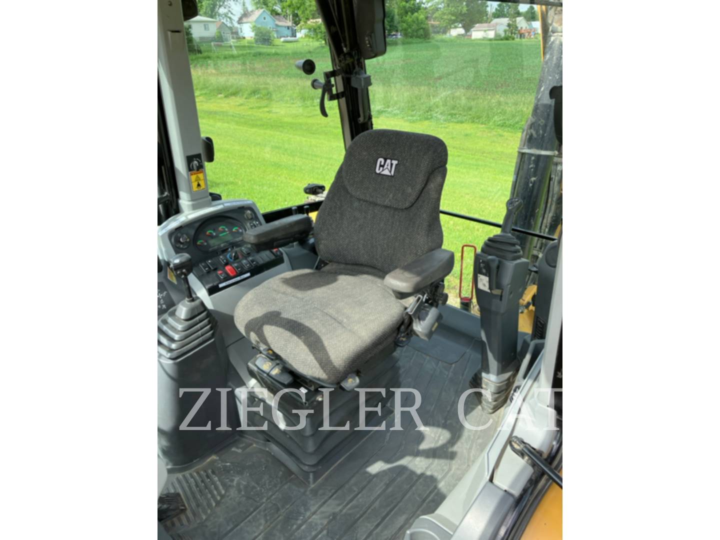 Cat 430F2, Backhoe Loader, 4047 hours, S/N: HWE00693, 2017 - Image 7