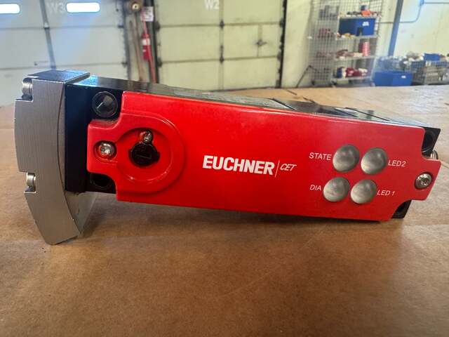 Euchner CET1-AR-CRA-CH-50F-SG-110241 Safety Switch 24 VDC Open Box Unused - Image 1