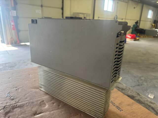 Okuma MIV0404-1-B1 Servo Drive Untested Surplus - Image 3
