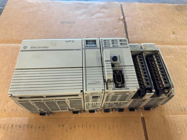 Allen-Bradley 1768-L43 PLC System 24 VDC - Image 2